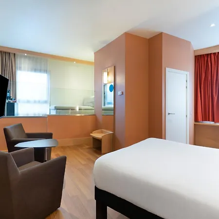 Ibis Madrid Centro Las Ventas Exterior photo
