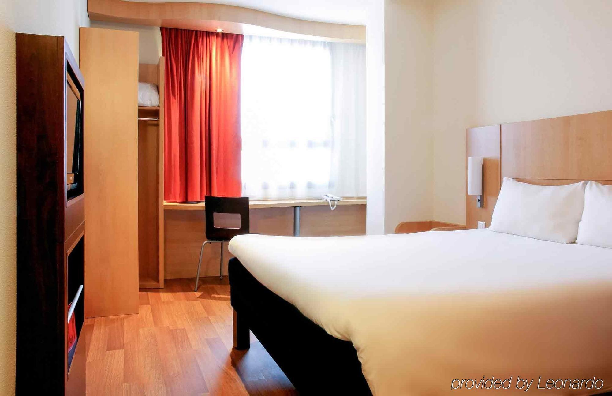 Ibis Centro Ventas Hotel 2*